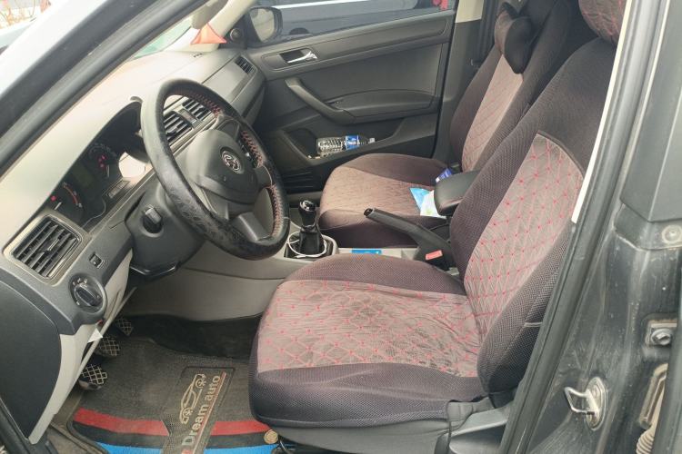 Used Skoda Rapid 2013 1.6L Manual Enjoyment Model