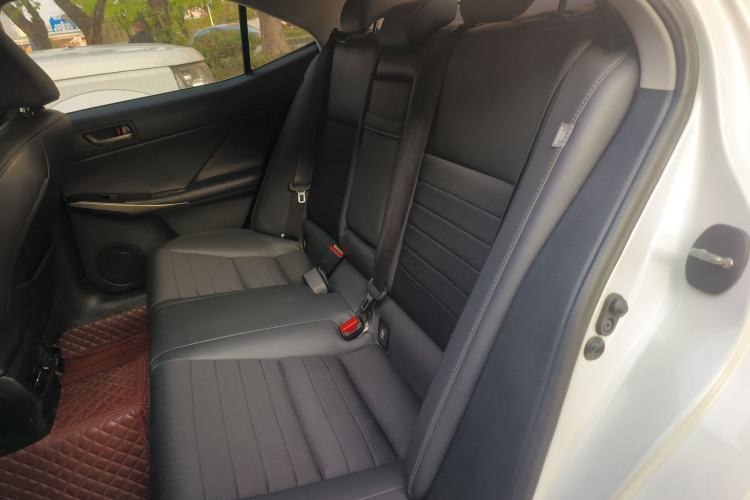 Used Lexus IS 2017 300 Leading Edition
