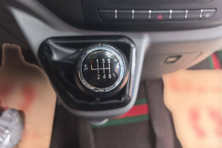 Used Foton Toano 2022 2.0T Manual Urban Edition Short Wheelbase Mid-Height Design Rear Single Tire 5/6/9-Seater Configuration 4F20TC3