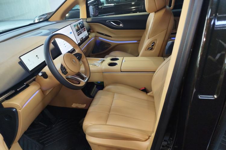 Used VOYAH Dream 2025 PHEV Four-Wheel-Drive Flagship Kunpeng Edition