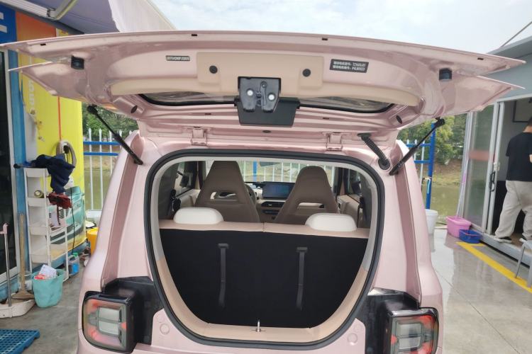 Used Geely Galaxy Panda 2023 Panda Mini 200km Endurance Bear Trunk