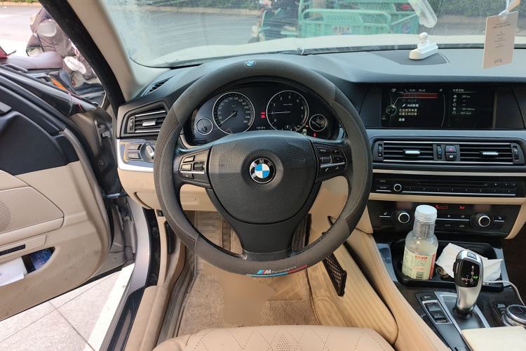 Used BMW 5 Series 2013 525Li Luxury Model