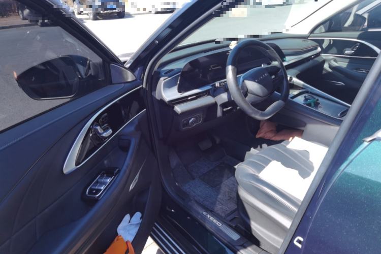 Used EXEED Lingyun 2025 300T Two-Wheel Drive Starry Edition
