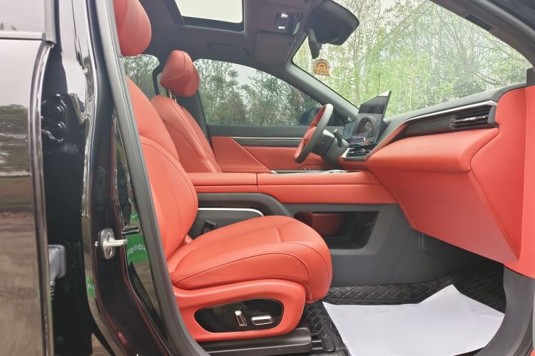 Used Dongfeng eπ eπ008 2025 636Ultra LikeYi Edition 6-Seater
