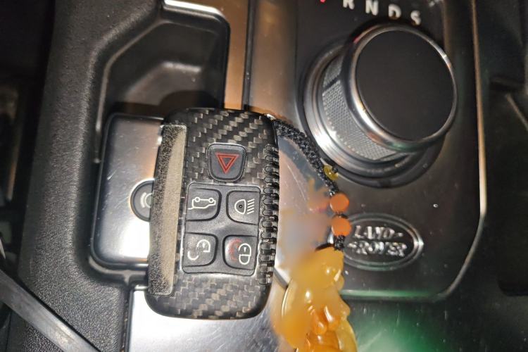 Used Land Rover Discovery 2015 3.0 SDV6 HSE Diesel Version Interior 1