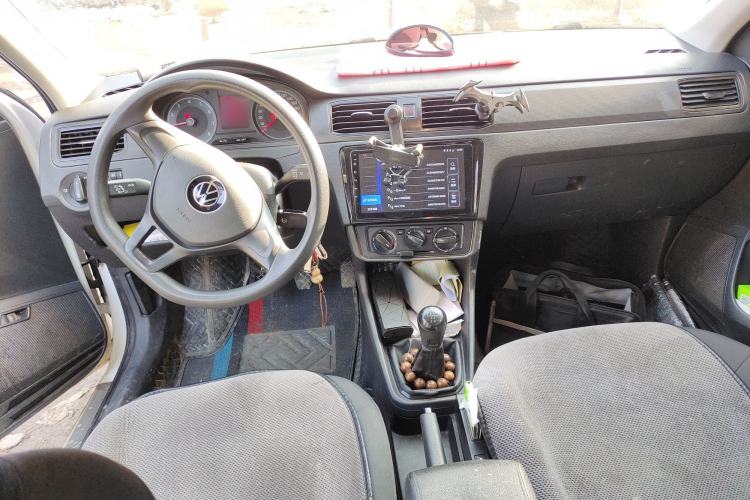 Used Volkswagen Santana 2016 1.6L Manual Fashion Edition Center Console