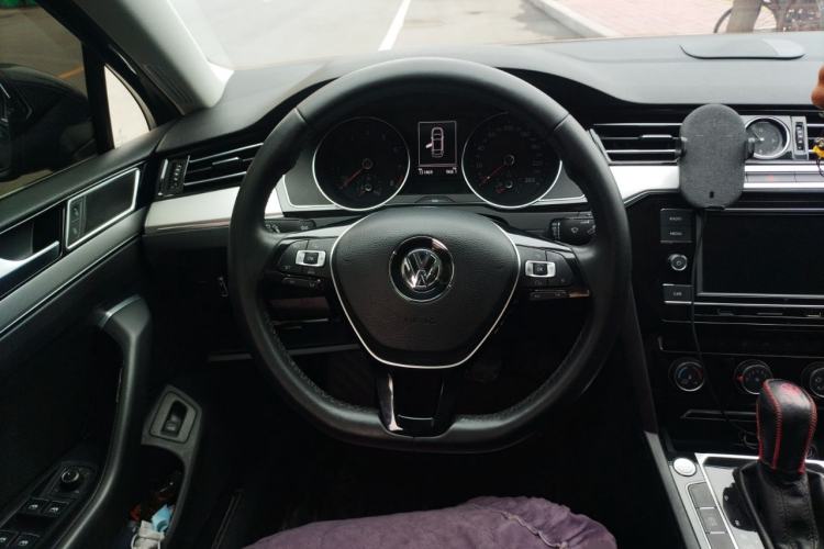 Used Volkswagen Magotan 2018 330TSI DSG Advanced Model Steering Wheel