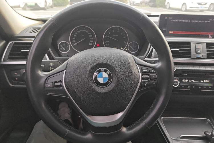 Used BMW 3 Series 2019 320Li Fashion Model Steering Wheel