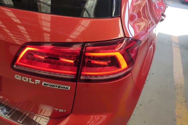 Used Volkswagen Golf Sportsvan 2016 230TSI Automatic Trend Edition Right Rear Taillight