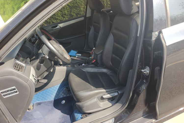 Used Volkswagen Sagitar 2012 1.6L Automatic Comfort Edition
