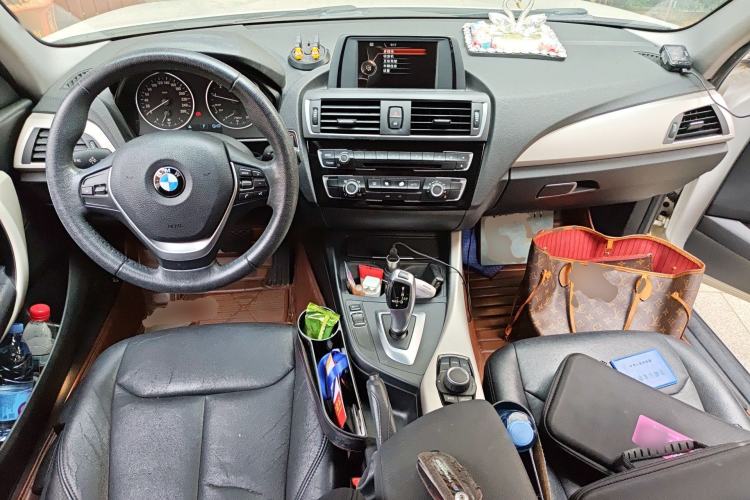 Used BMW 1 Series 2016 118i Leading Model Center Console