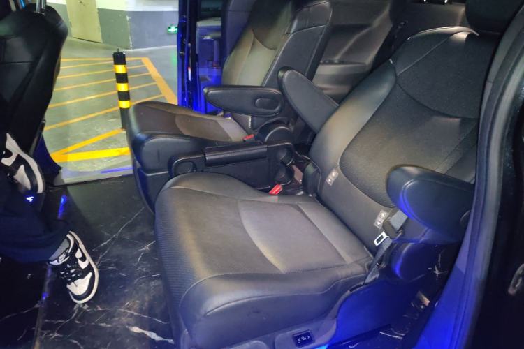 Used Toyota Granvia 2024 2.5L Hybrid Luxury Edition Left Rear Seat