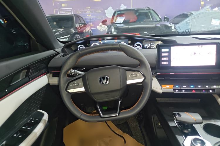 Used Changan UNI-V iDD 2024 Blue Whale Smart Electric iDD 136km Luxury Model