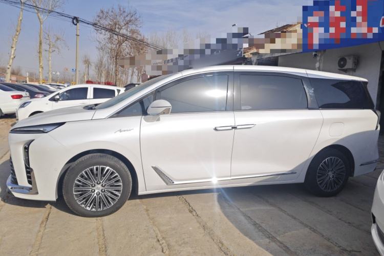 Used Buick GL8 New Energy 2024 Lu Zun Luxury Edition 7-Seater
