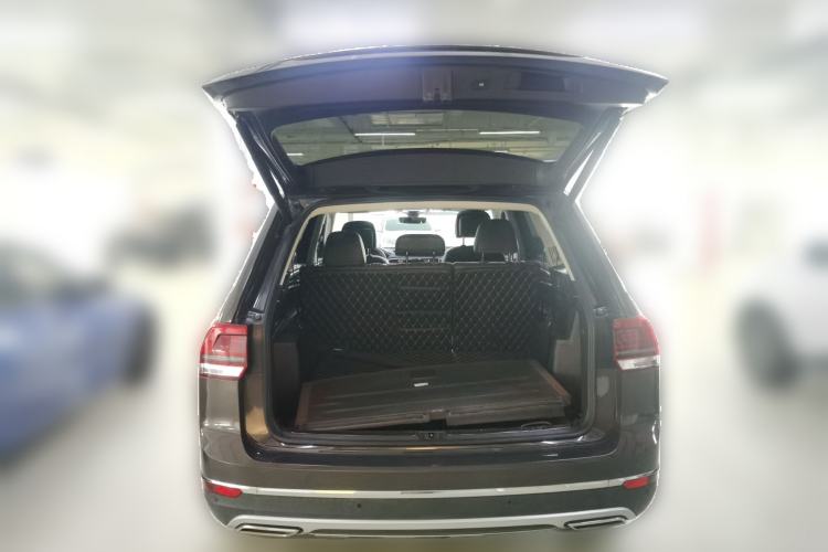 Used Volkswagen Teramont 2017 530 V6 Four-Wheel Drive Supreme Flagship Edition Trunk