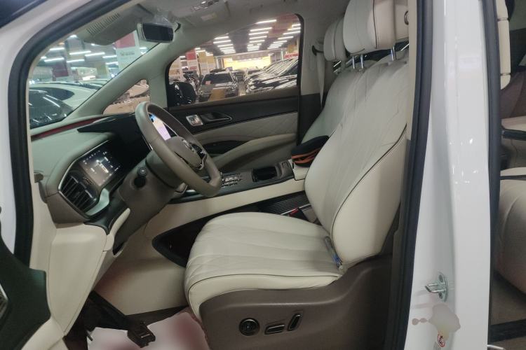 Used Denza D9 2022 DM-i 970 Four-Wheel Drive Flagship Model