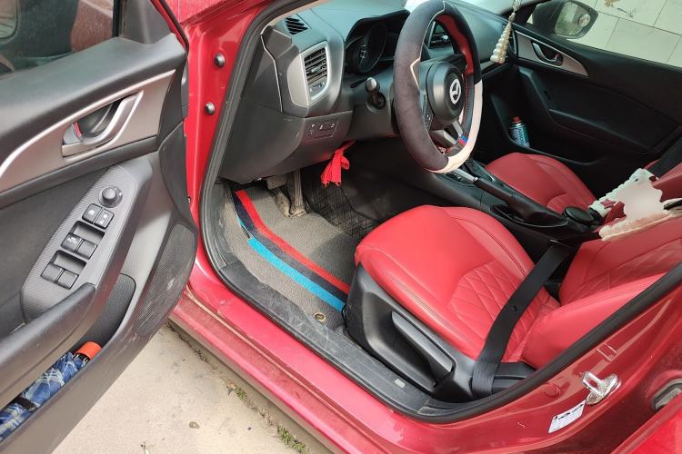 Used Mazda 3 Axela 2017 Sedan 1.5L Automatic Comfort Model Emission Standard China V Driver Seat