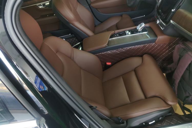 Used Volvo S90 2024 B5 Zhiyuan Luxury Edition
