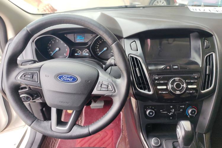 Used Ford Focus 2018 Hatchback Classic 1.6L Automatic Trendy SmartDrive Edition