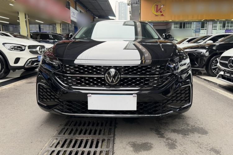 Used Volkswagen Passat 2025 Outstanding Model 330TSI Starry Elite Edition
