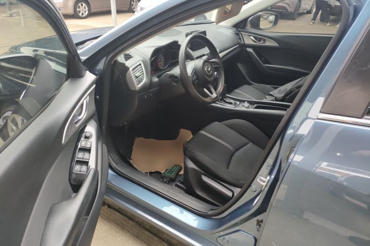 Used Mazda 3 Axela 2017 Sedan 1.5L Automatic Luxury Model Emission Standard China V Left Front Seat