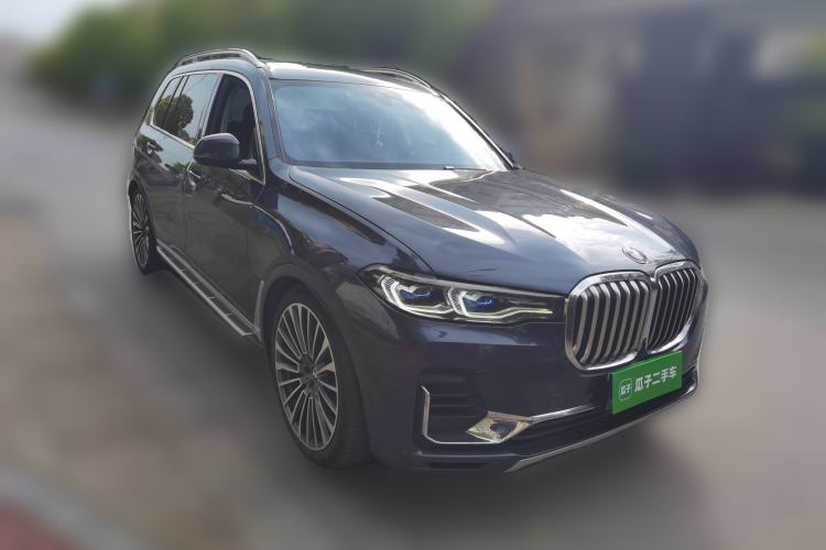 Used BMW X7 2019 xDrive40i Luxury Package with Leading Features
