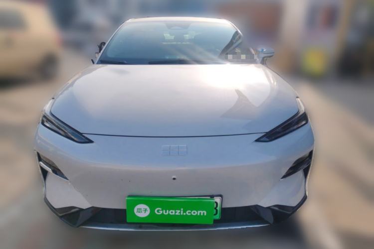 Used Geely Galaxy E8 2024 665 km Range Rear-Drive Starship Long-Range Version