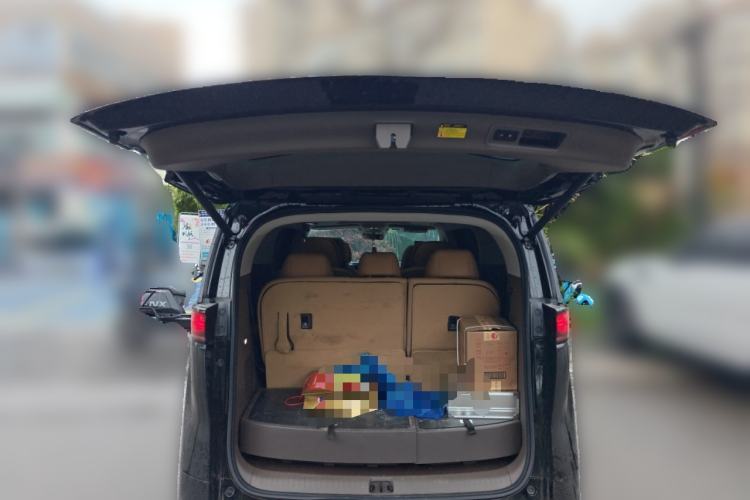 Used Denza D9 2022 DM-i 970 Four-Wheel Drive Prestige Model
