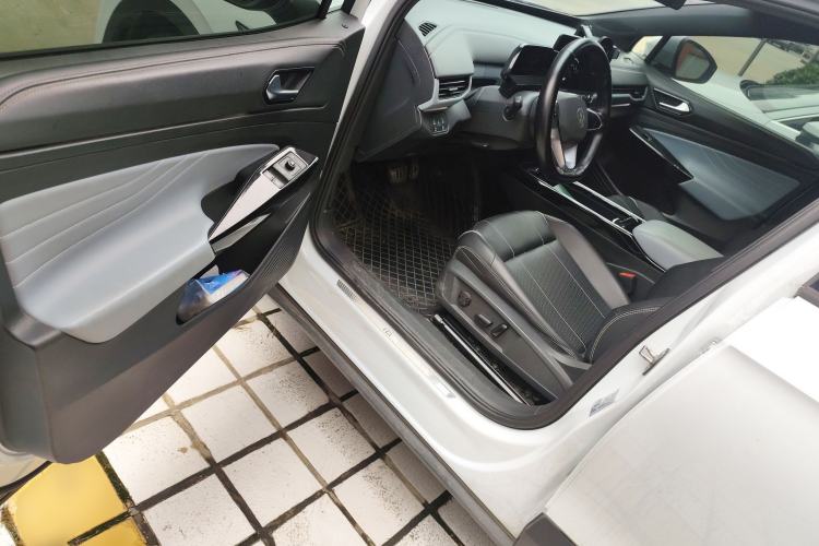 Used Volkswagen ID.4 X 2021 Pure+ Long-Range Edition Driver Seat