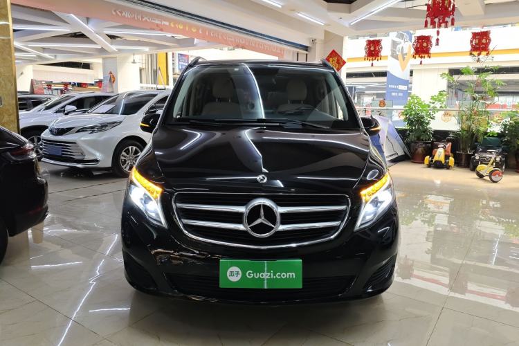 Used Mercedes-Benz V-Class 2017 V 260 Avantgarde Edition Front