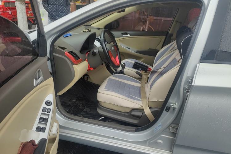 Used Hyundai Verna (older generation) 2010 Sedan 1.4L Manual Comfort GS
