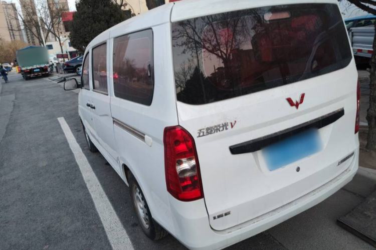 Used Wuling Rongguang V 2016 1.5L Practical Version Non-Power-Assisted
