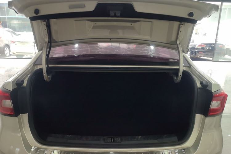 Used Roewe i5 2019 1.5L Automatic 4G Connected Langhao Edition