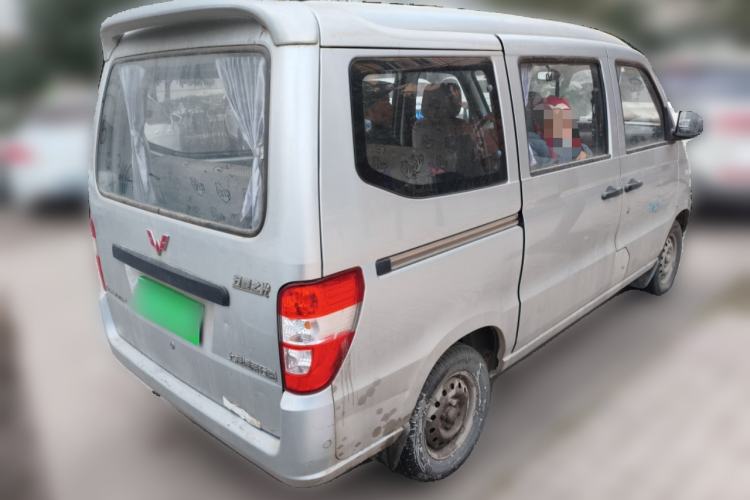 Used Wuling Zhiguang 2010 1.0L New Version Practical Short-Body L2Y