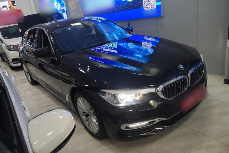 Used BMW 5 Series 2018 Revised Version 530Li Leading Edition Luxury Package Front Right 45 Deg