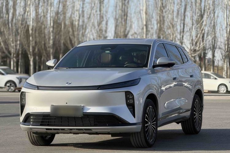 Used Dongfeng Aeolus L8 2025 Model 185KM Ideal Edition