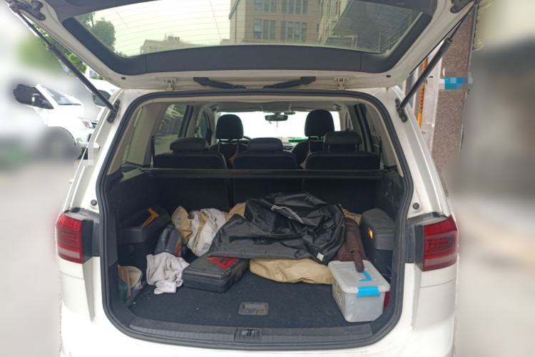 Used Volkswagen Touran 2016 Volkswagen Touran L 280TSI DSG Comfort Edition Trunk