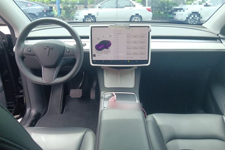 Used Tesla Model Y 2023 Rear-Wheel-Drive Version
