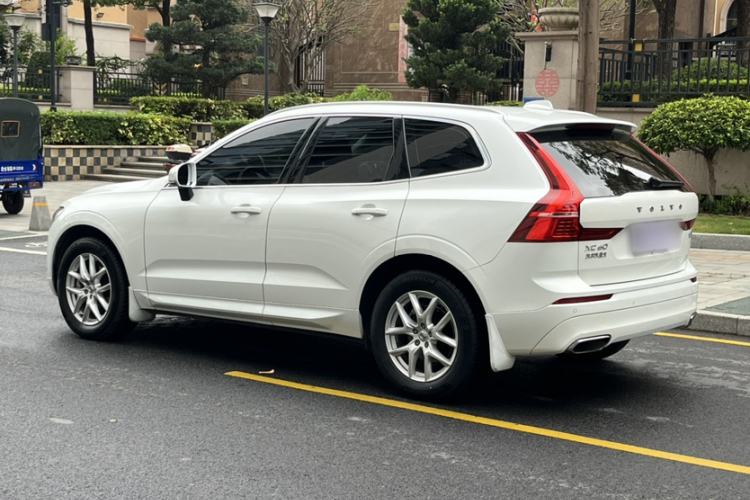 Used Volvo XC60 2019 T5 4x4 Smart Edition China VI Standard Exterior 7