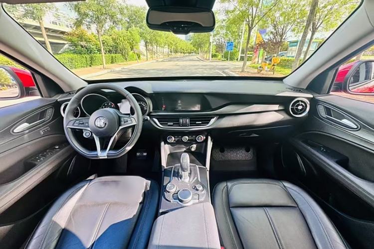 Used Alfa Romeo Stelvio 2017 2.0T 200HP Elite Edition