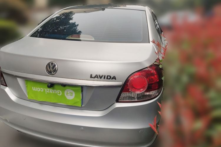 Used Volkswagen Lavida 2011 1.6L Manual - Premium Edition