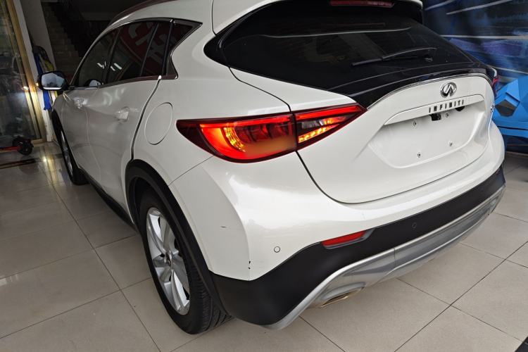 Used Infiniti QX30 2017 1.6T Two-Wheel Drive Fashion Edition Rear Left 45 Deg