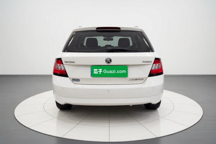 Used Skoda Fabia 2016 1.4L Automatic Car Enjoy Edition