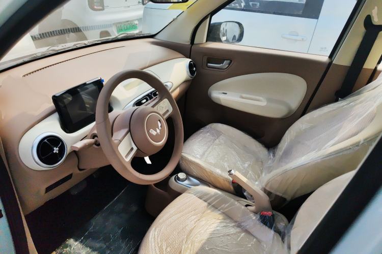 Used Wuling Hongguang MINIEV 2025 Four-Door Version Advanced Edition Driver Seat