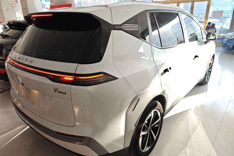 Used AION Y 2023 Younger Star Edition
