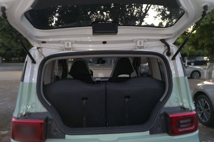 Used Wuling Hongguang MINIEV 2022 Macaron Premium Model – Lithium Ternary Battery