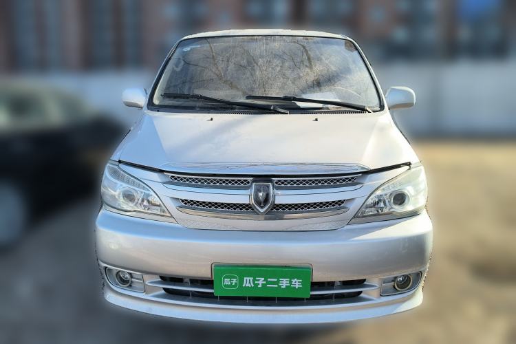 Used Jinbei Grace 2015 2.2L Classic Edition Standard Version Long Wheelbase 11 Seats
