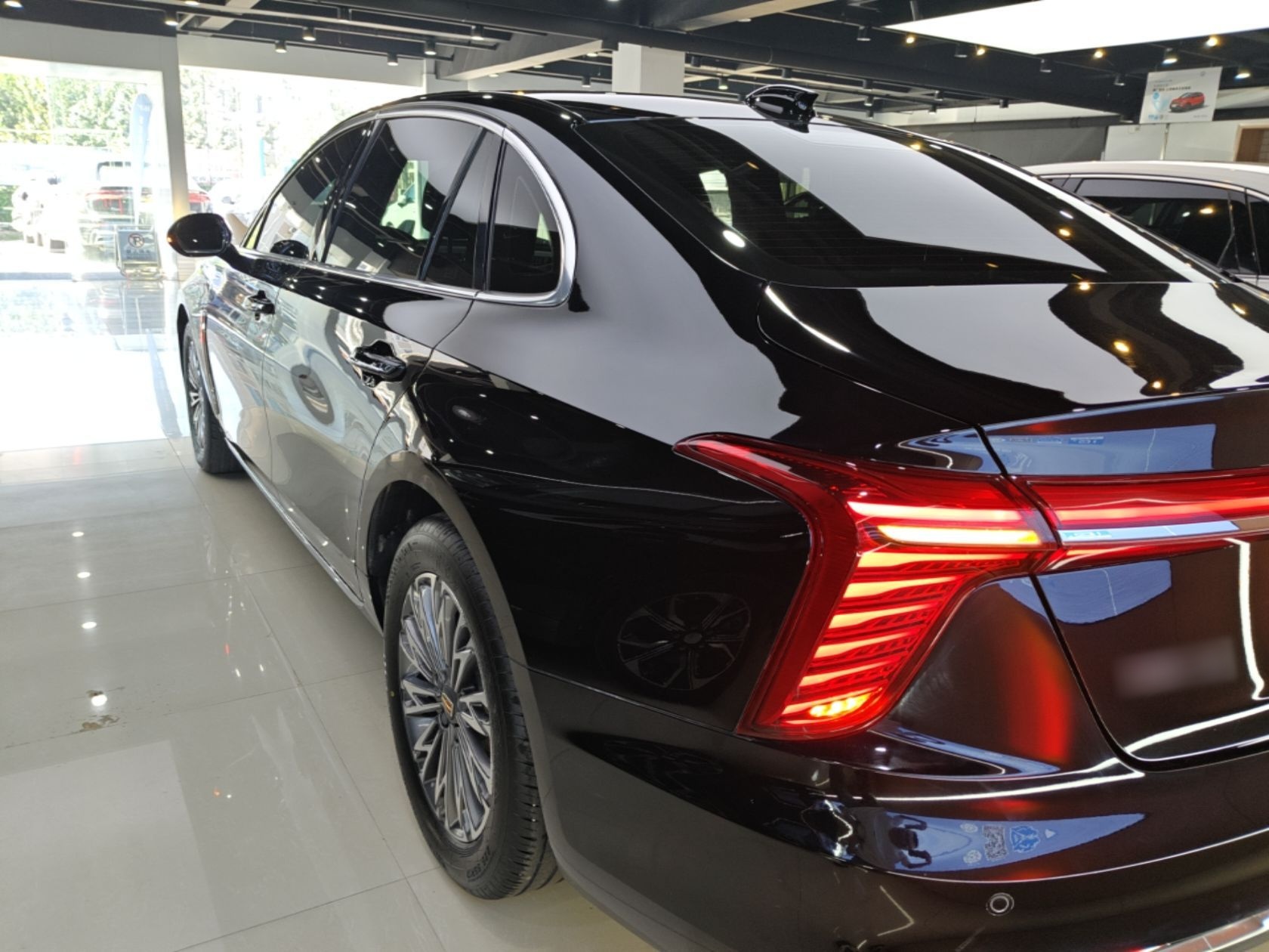 Hongqi H5 2025 1.5T DCT Qiyun 500 000th Unit Commemorative Edition — снимка 13