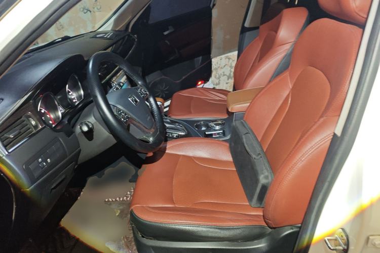 Used Zotye T600 2014 2.0T DCT Luxury Version Left Front Seat