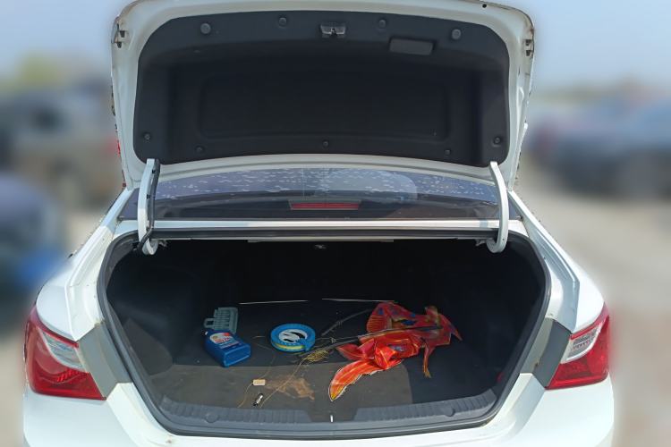 Used Hyundai Sonata 2013 2.0L Automatic Luxury Edition Trunk